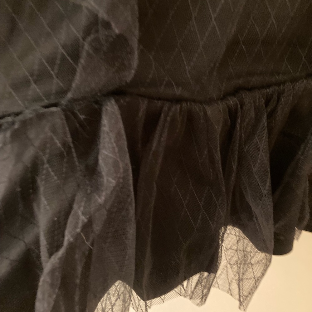 Black Top - Picture 4 of 10